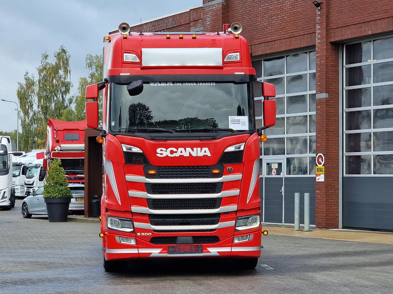 Scania S500 NGS Highline 4x2 - Retarder - Night clima - 2x tank - Full spoiler - Led - Dragbil: bild 3 Scania S500 NGS Highline 4x2 - Retarder - Night clima - 2x tank - Full spoiler - Led - Dragbil: bild 3