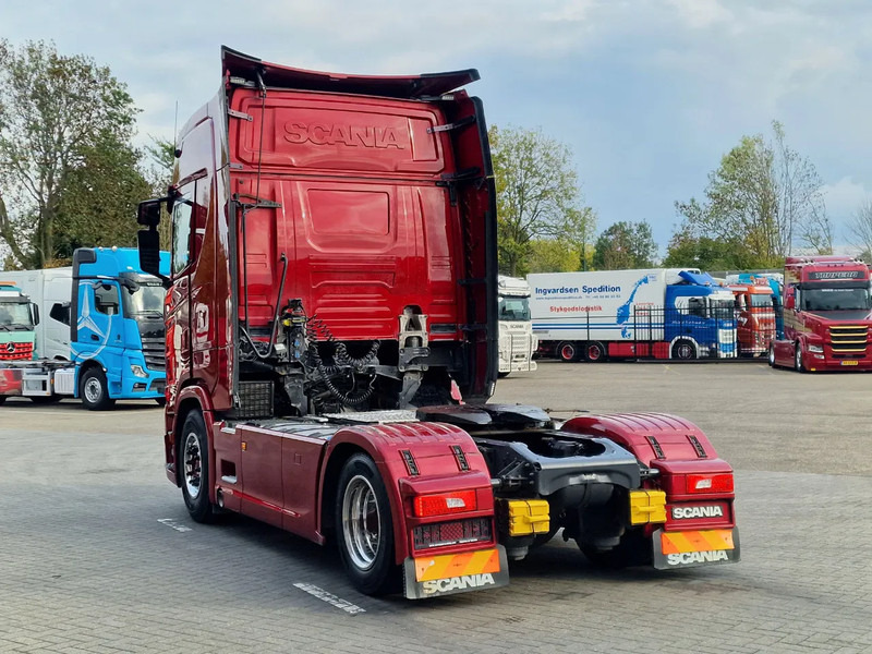 Scania S500 NGS Highline 4x2 - Retarder - Night clima - Full air - Custom interior - Full spoiler - 2 tank - Dragbil: bild 5 Scania S500 NGS Highline 4x2 - Retarder - Night clima - Full air - Custom interior - Full spoiler - 2 tank - Dragbil: bild 5