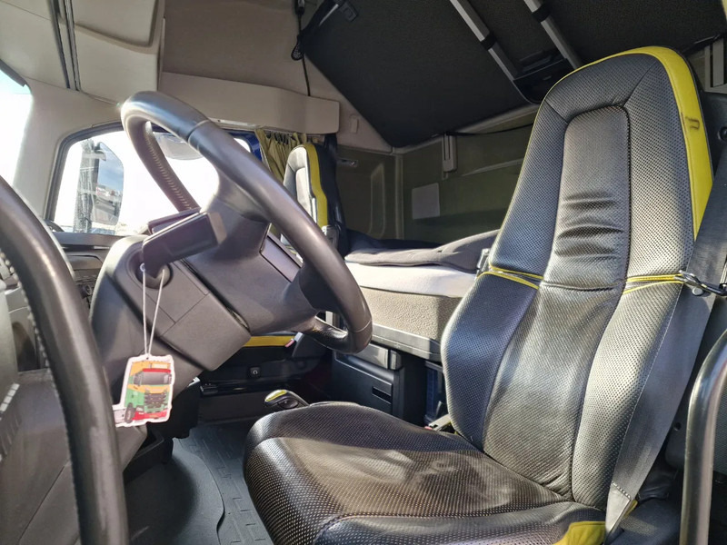 Dragbil Volvo FH 16.750 Globetrotter XL 6x2 - Retarder - I parkcool - Full air - Leather: bild 10