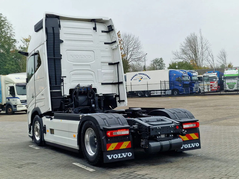 Volvo FH 16 780 Aero Globetrotter XL 4x2 - NEW - Full spec - Retarder - Full air - 2x tank - Dragbil: bild 5 Volvo FH 16 780 Aero Globetrotter XL 4x2 - NEW - Full spec - Retarder - Full air - 2x tank - Dragbil: bild 5