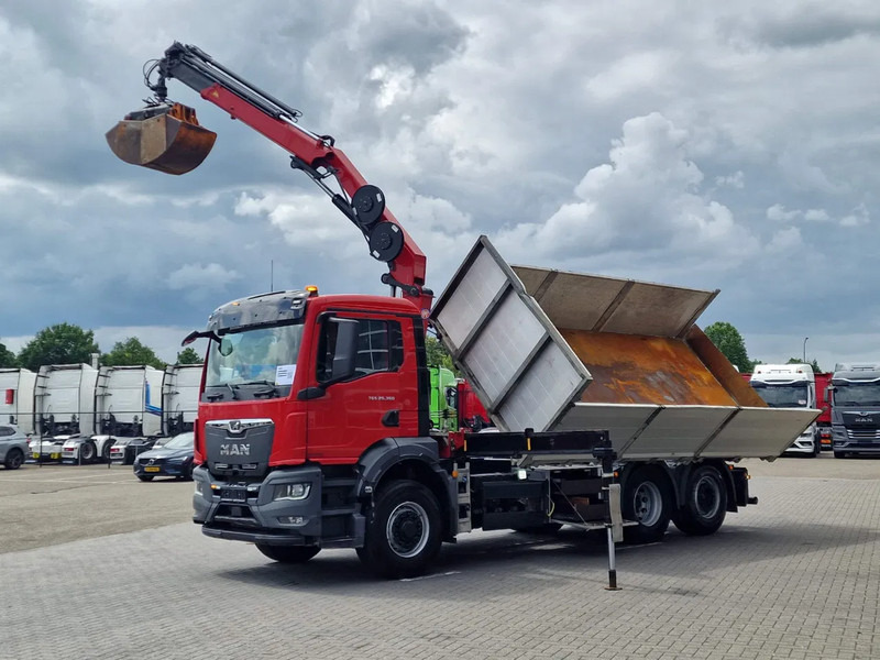 MAN TGS 26.360 6x4 Hydrodrive / Crane HMF1920K-RCS / 3 way tipper HMF / Low KM 110.700! - Kranbil: bild 3 MAN TGS 26.360 6x4 Hydrodrive / Crane HMF1920K-RCS / 3 way tipper HMF / Low KM 110.700! - Kranbil: bild 3