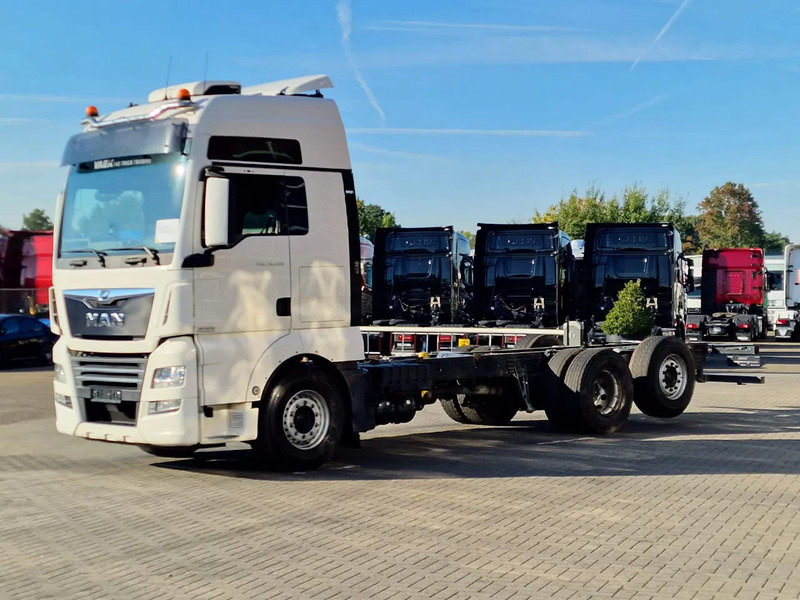 MAN TGX 26.500 6x2 XXL - Chassis - Full air - Night clima - AS Tronic - - Chassi lastbil: bild 3 MAN TGX 26.500 6x2 XXL - Chassis - Full air - Night clima - AS Tronic - - Chassi lastbil: bild 3