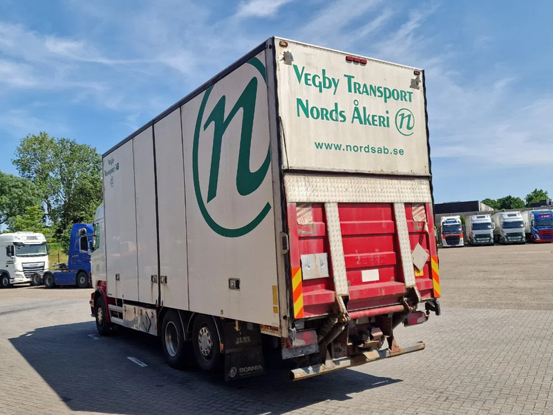 Scania R500 V8 Highline 6x2*4 - Box with side doors - Loadlift - Manual gearbox with retarder - Full air - Steering axle - Lastbil med skåp: bild 5 Scania R500 V8 Highline 6x2*4 - Box with side doors - Loadlift - Manual gearbox with retarder - Full air - Steering axle - Lastbil med skåp: bild 5