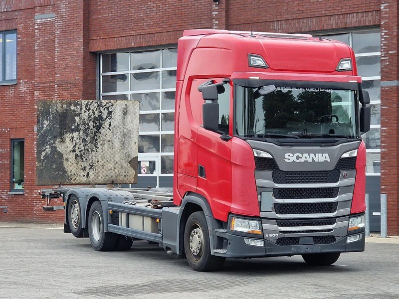 Scania S500 NGS Highline 6x2 - BDF - Full air - Loadlift - Navi - Retarder - Containerbil/ Växelflak lastbil: bild 1 Scania S500 NGS Highline 6x2 - BDF - Full air - Loadlift - Navi - Retarder - Containerbil/ Växelflak lastbil: bild 1