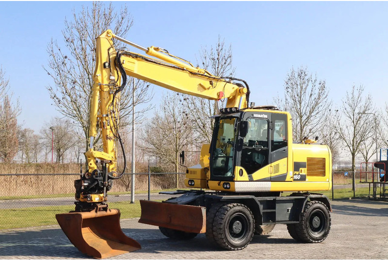 Komatsu PW160-11 | ENGCON TILTROTATOR | BUCKET | TRAILER HYDR. - Grävmaskin på däck: bild 2 Komatsu PW160-11 | ENGCON TILTROTATOR | BUCKET | TRAILER HYDR. - Grävmaskin på däck: bild 2