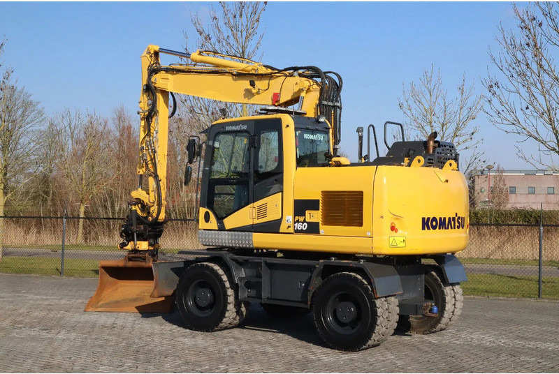 Komatsu PW160-11 | ENGCON TILTROTATOR | BUCKET | TRAILER HYDR. - Grävmaskin på däck: bild 3 Komatsu PW160-11 | ENGCON TILTROTATOR | BUCKET | TRAILER HYDR. - Grävmaskin på däck: bild 3