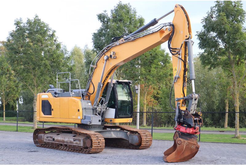 Liebherr R924 WLC | ROTOTILT R8 | BUCKET | - Bandgrävare: bild 5 Liebherr R924 WLC | ROTOTILT R8 | BUCKET | - Bandgrävare: bild 5