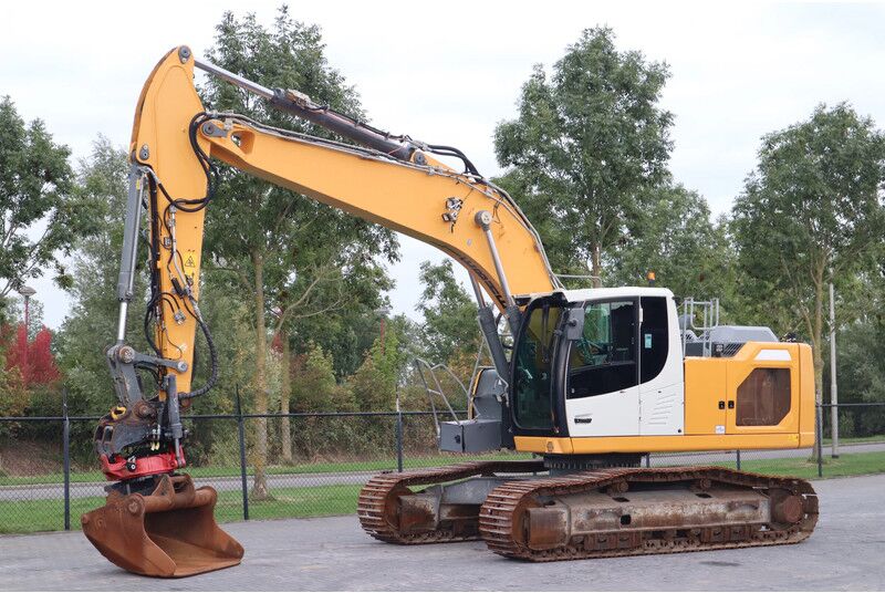Liebherr R924 WLC | ROTOTILT R8 | BUCKET | - Bandgrävare: bild 2 Liebherr R924 WLC | ROTOTILT R8 | BUCKET | - Bandgrävare: bild 2