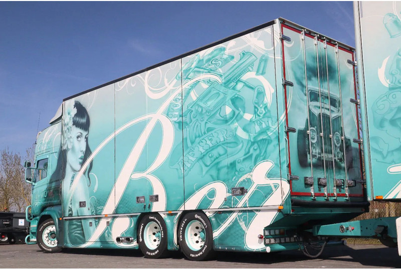 Scania R560 V8 | BERTHONS HOT ROD | CUSTOM SPECIAL TRUCK - Lastbil med skåp: bild 3 Scania R560 V8 | BERTHONS HOT ROD | CUSTOM SPECIAL TRUCK - Lastbil med skåp: bild 3