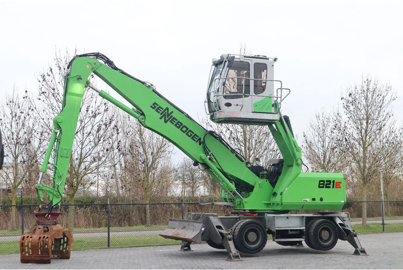 Sennebogen 821E | 821 E | SORTING GRAB | DOZERBLADE | GREAT CONDITION - Grävmaskin på däck: bild 2 Sennebogen 821E | 821 E | SORTING GRAB | DOZERBLADE | GREAT CONDITION - Grävmaskin på däck: bild 2