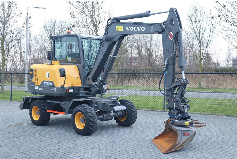 Volvo EW60E | DEMO | 30 KM/H | ROTOTILT + GRIPPER | BUCKET - Grävmaskin på däck: bild 5 Volvo EW60E | DEMO | 30 KM/H | ROTOTILT + GRIPPER | BUCKET - Grävmaskin på däck: bild 5