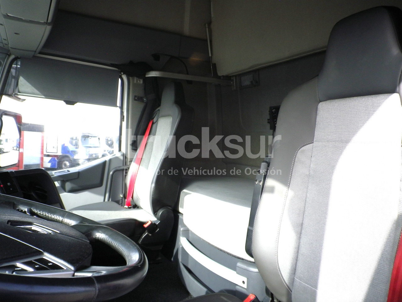 Leasa RENAULT T480 SLEEPER CAB RENAULT T480 SLEEPER CAB: bild 9 Leasa RENAULT T480 SLEEPER CAB RENAULT T480 SLEEPER CAB: bild 9