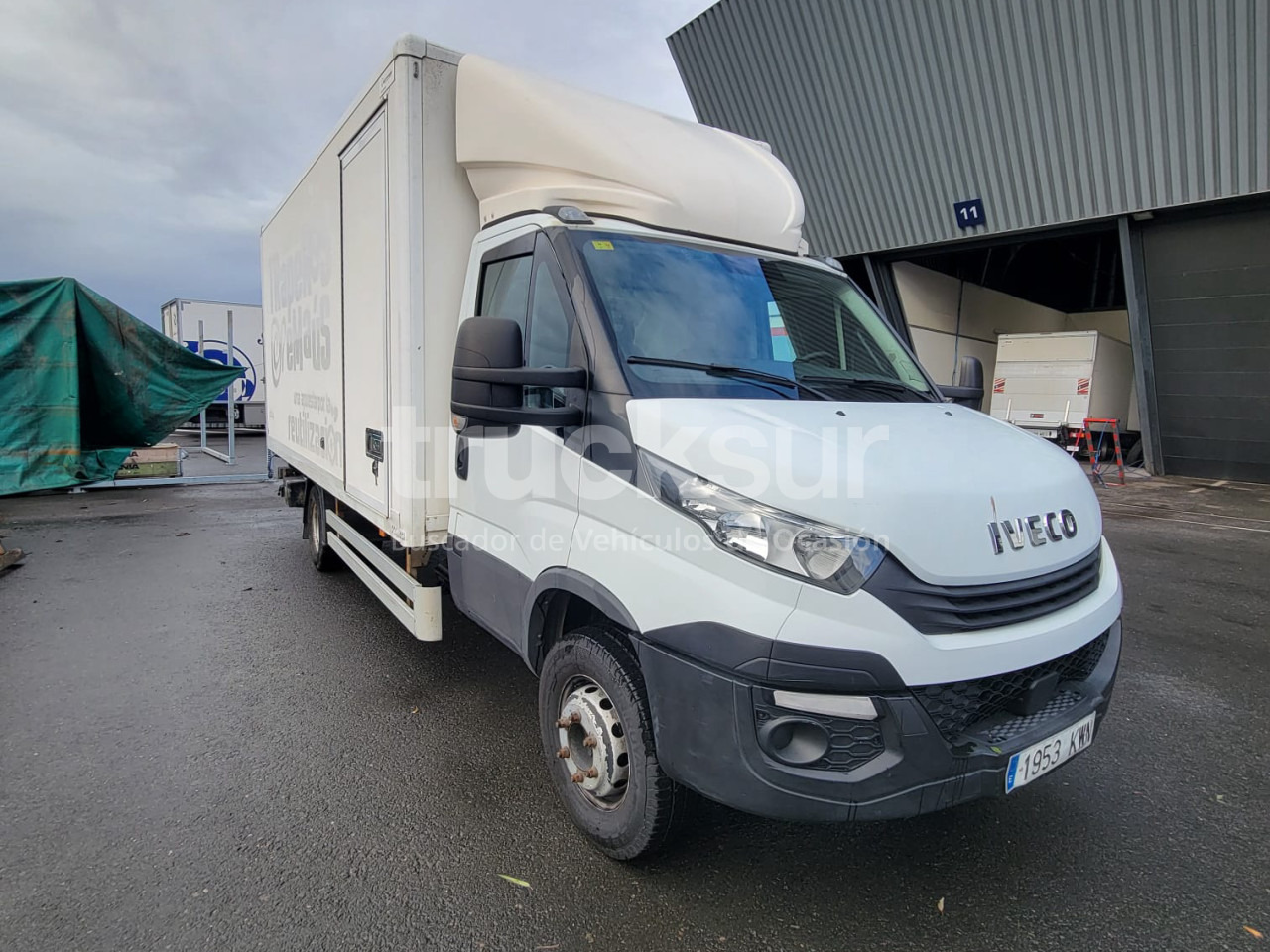 IVECO 72C18 P/E - Lastbil med skåp: bild 1 IVECO 72C18 P/E - Lastbil med skåp: bild 1