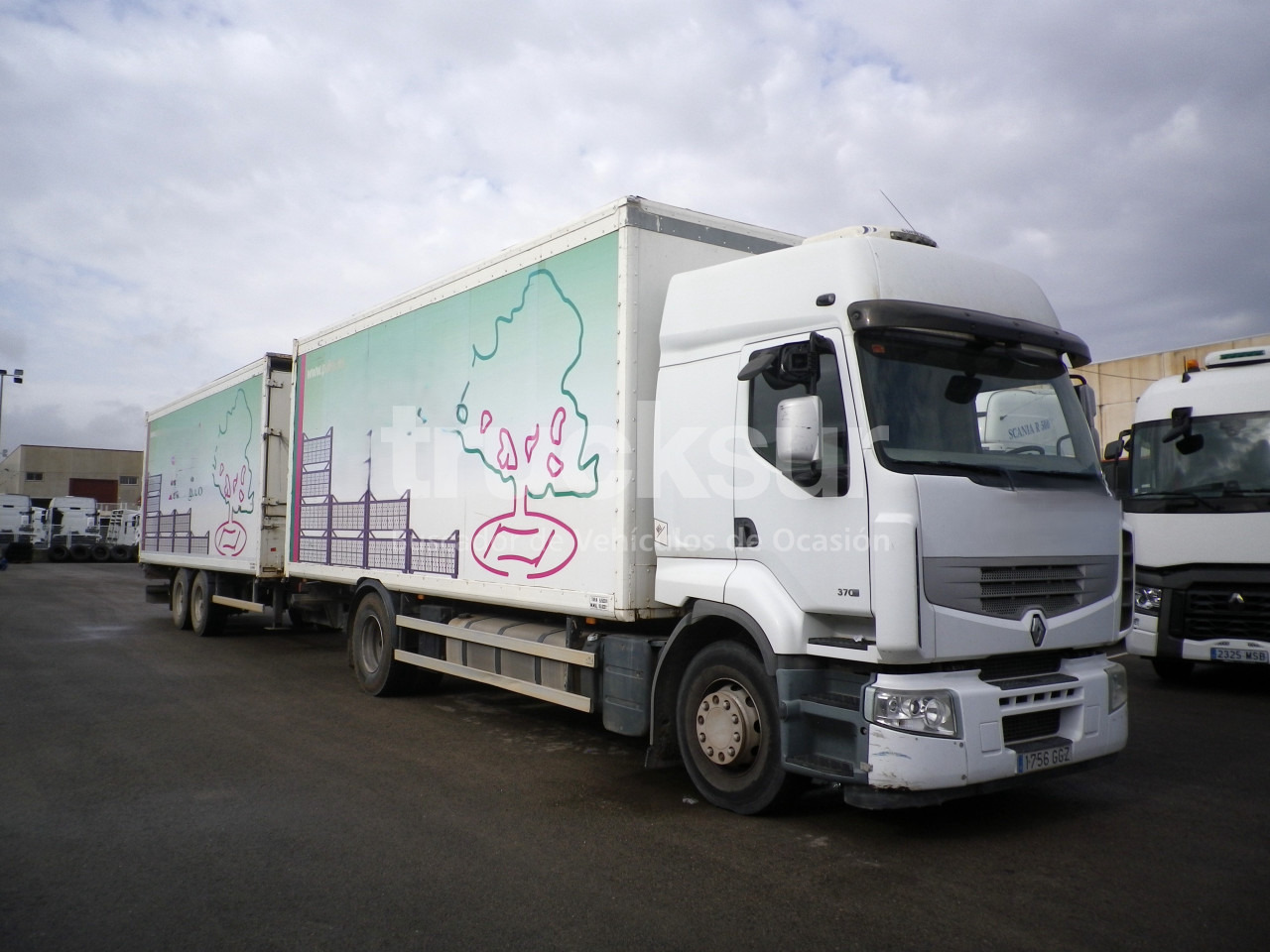 RENAULT PREMIUM 370 DXI REMOLCADOR - Lastbil med skåp: bild 2 RENAULT PREMIUM 370 DXI REMOLCADOR - Lastbil med skåp: bild 2