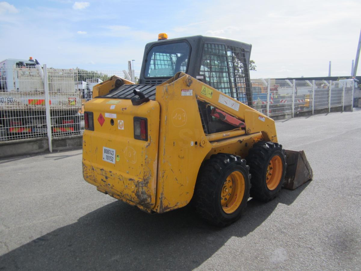Bobcat S130 - Kompaktlastare/ Slirstyrda lastare: bild 5 Bobcat S130 - Kompaktlastare/ Slirstyrda lastare: bild 5