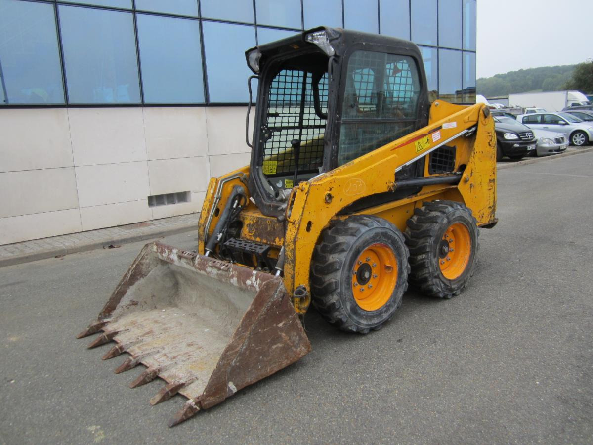 Bobcat S450 - Kompaktlastare/ Slirstyrda lastare: bild 1 Bobcat S450 - Kompaktlastare/ Slirstyrda lastare: bild 1