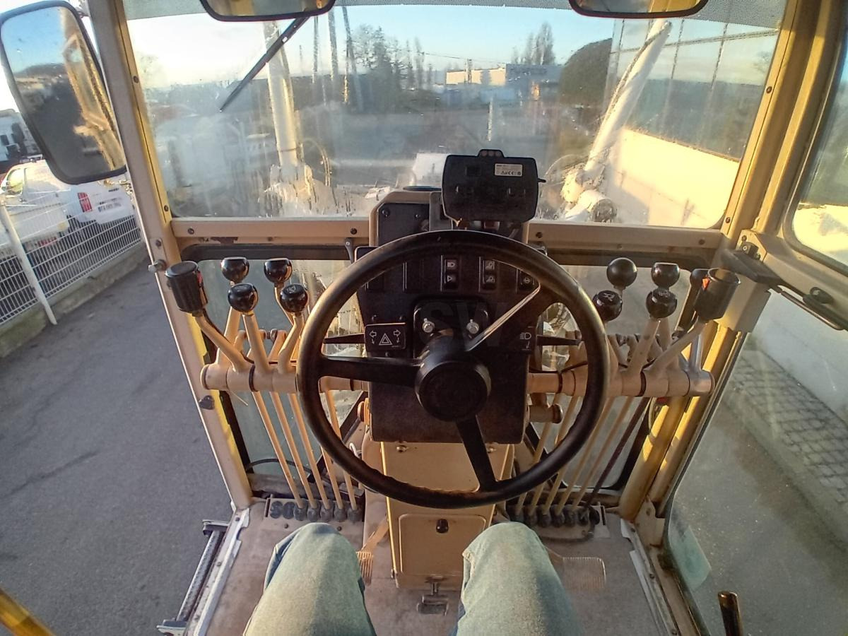 Caterpillar 12H - Väghyvel: bild 4 Caterpillar 12H - Väghyvel: bild 4