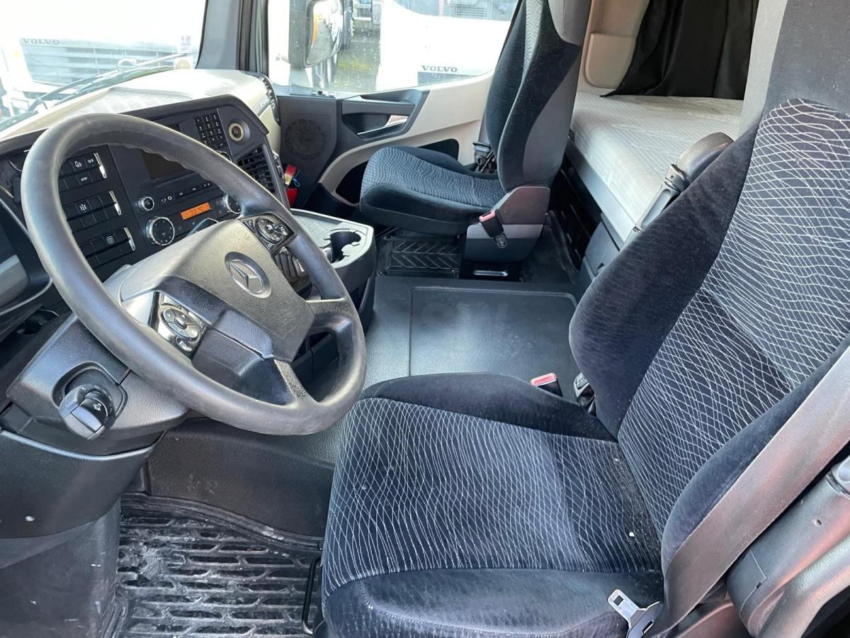 Mercedes Actros 1845 - Dragbil: bild 2 Mercedes Actros 1845 - Dragbil: bild 2