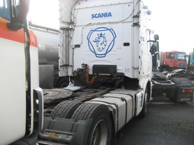 Scania L 124L420 - Dragbil: bild 3 Scania L 124L420 - Dragbil: bild 3