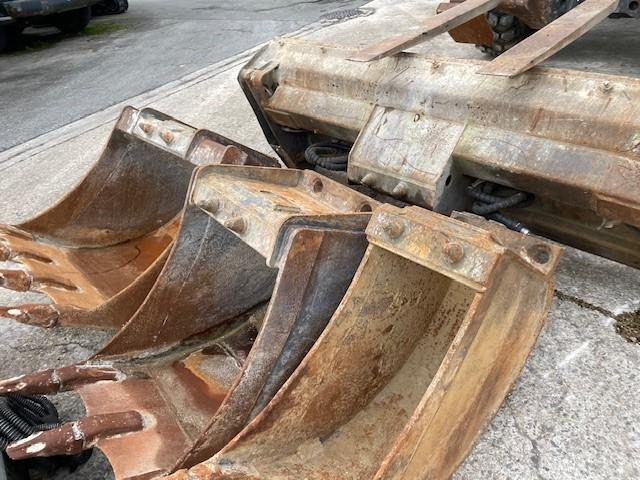 Grävmaskin på däck Mecalac 12 MTX: bild 12