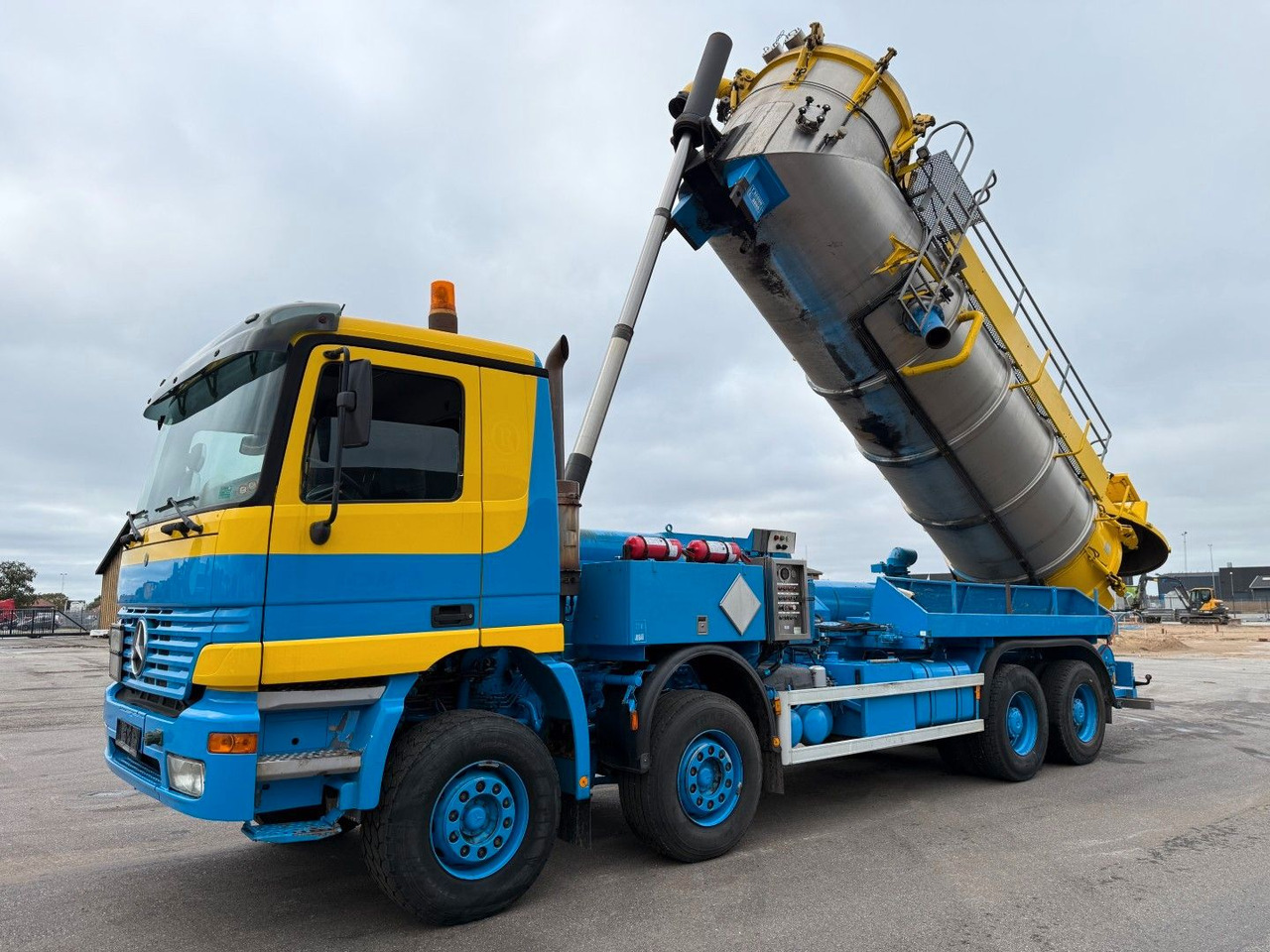 Mercedes-Benz Actros 4140 8x4 KOKS MEGAVAC 8000 ADR Dry Vac - Sugbil: bild 5 Mercedes-Benz Actros 4140 8x4 KOKS MEGAVAC 8000 ADR Dry Vac - Sugbil: bild 5
