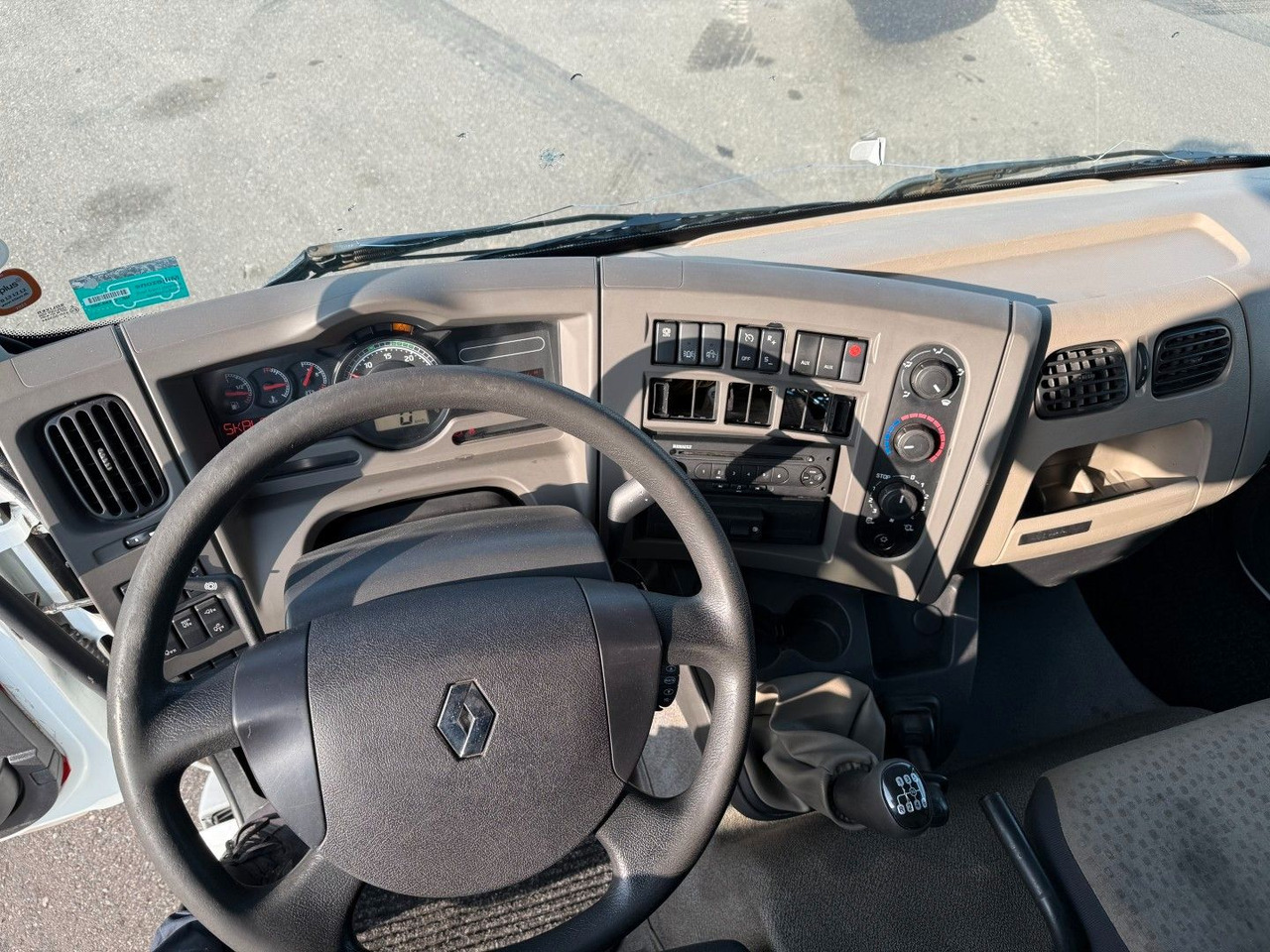 Lastbil med skåp Renault Midlum 220 DXI 4x2 6.0 Box / Koffer: bild 6