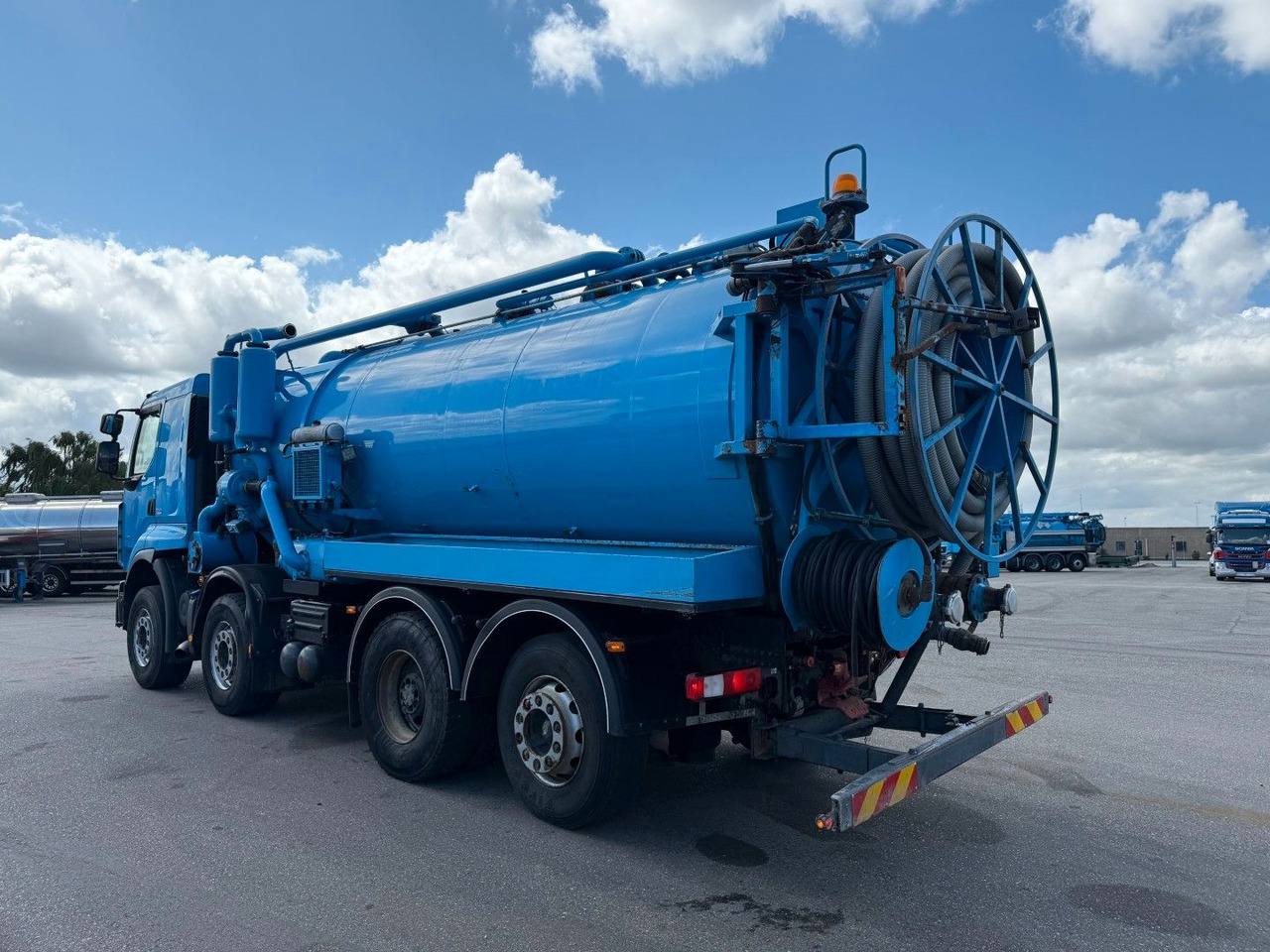 Renault Premium Lander 430.32 8x2*6 Simon Moos 18.100 L - Sugbil: bild 4 Renault Premium Lander 430.32 8x2*6 Simon Moos 18.100 L - Sugbil: bild 4