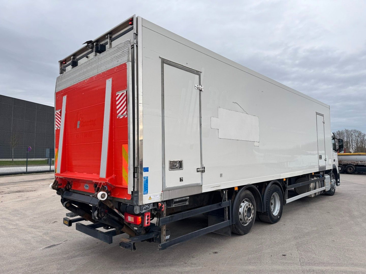 Volvo FM330 6x2*4 Carrier Supra 1250 Mt 9,9m (defekt f - Kylbil lastbil: bild 3 Volvo FM330 6x2*4 Carrier Supra 1250 Mt 9,9m (defekt f - Kylbil lastbil: bild 3