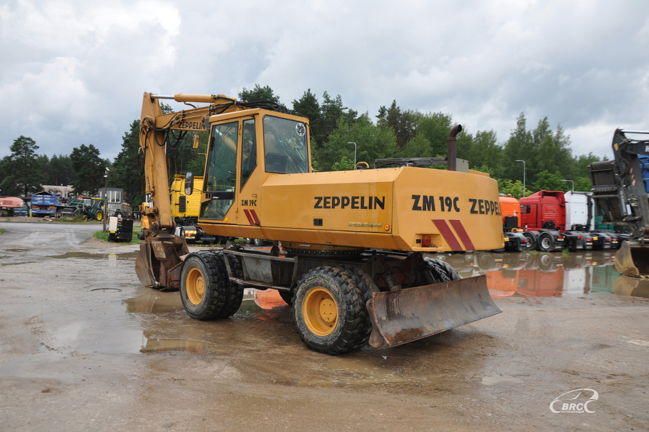 Zeppelin ZM19 - Grävmaskin på däck: bild 4 Zeppelin ZM19 - Grävmaskin på däck: bild 4