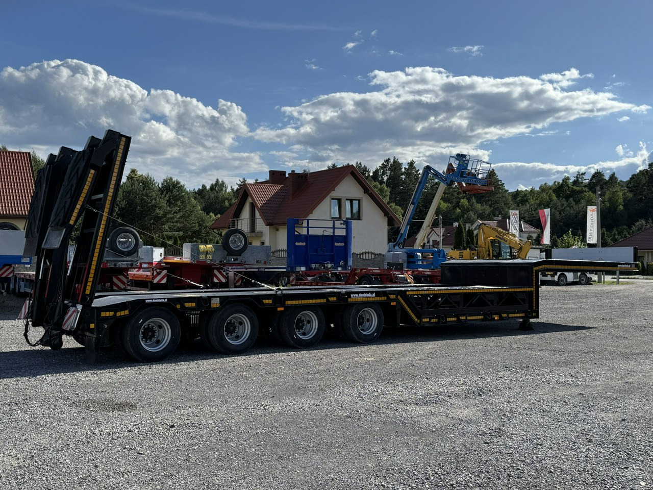 Bodex 4 osiowa NN4J Niskopodwoziówka Niskopodwozie Nowe Opony - Låg lastare semitrailer: bild 3 Bodex 4 osiowa NN4J Niskopodwoziówka Niskopodwozie Nowe Opony - Låg lastare semitrailer: bild 3