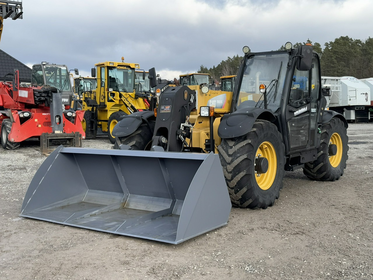 Caterpillar TH337C - Teleskoplastar: bild 2 Caterpillar TH337C - Teleskoplastar: bild 2