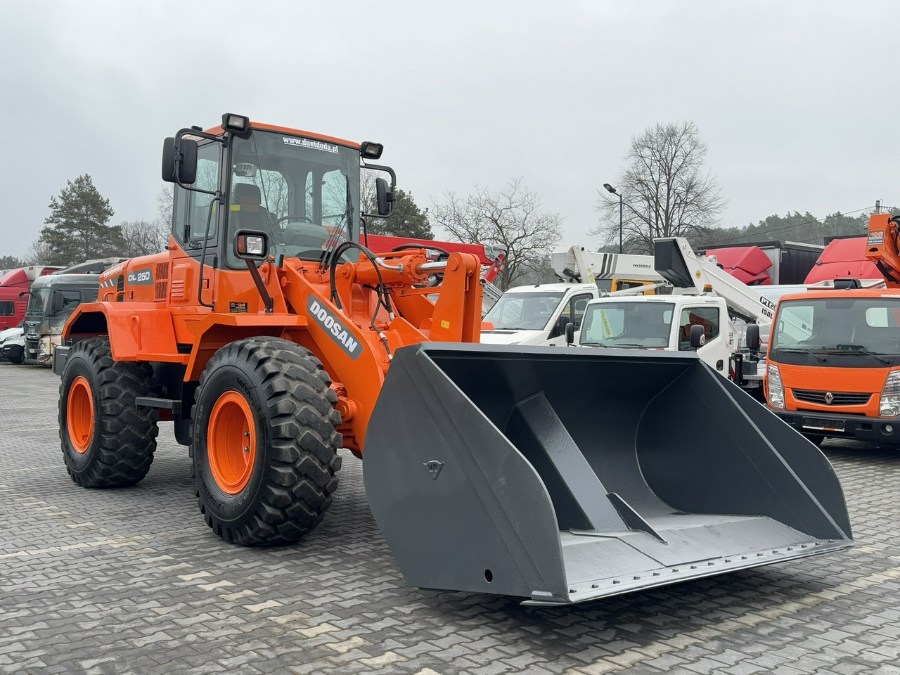 Hjullastare Doosan DL250 14,5Ton Łyżka Wysokiego Wysypu !!!: bild 7 Hjullastare Doosan DL250 14,5Ton Łyżka Wysokiego Wysypu !!!: bild 7