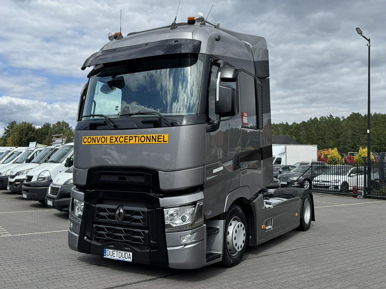 Renault Gama T 520 HIGH CAB Silnik 13litrów Euro 6 Low deck - Dragbil: bild 2 Renault Gama T 520 HIGH CAB Silnik 13litrów Euro 6 Low deck - Dragbil: bild 2