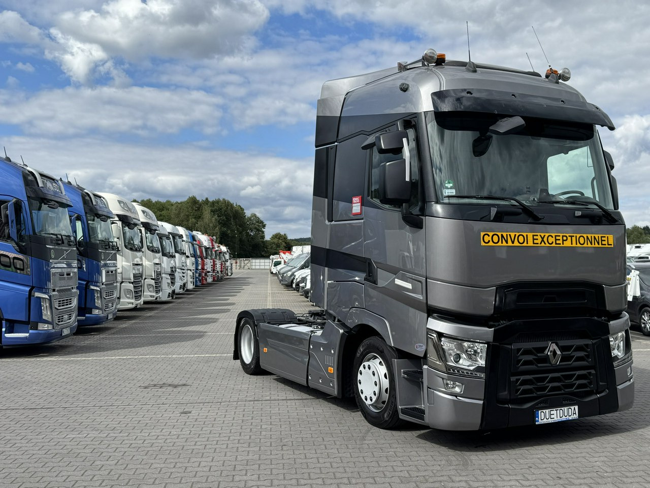 Renault Gama T 520 HIGH CAB Silnik 13litrów Euro 6 Low deck - Dragbil: bild 1 Renault Gama T 520 HIGH CAB Silnik 13litrów Euro 6 Low deck - Dragbil: bild 1