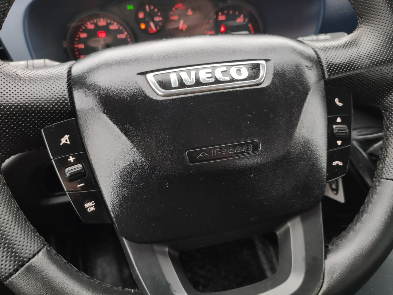 Transportbil med tippflak Iveco Daily 35C14: bild 31