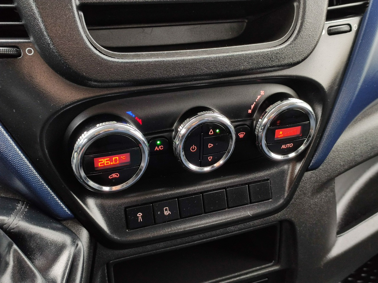 Transportbil med tippflak Iveco Daily 35C14: bild 34