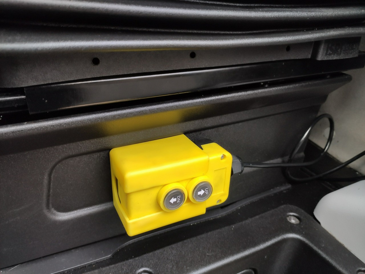 Transportbil med tippflak Iveco Daily 35C14: bild 28