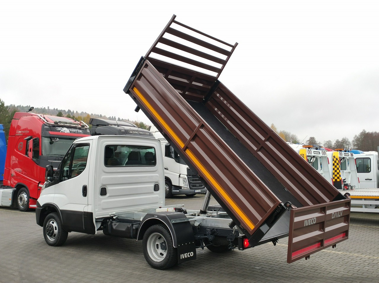 Transportbil med tippflak Iveco Daily 35C14: bild 20