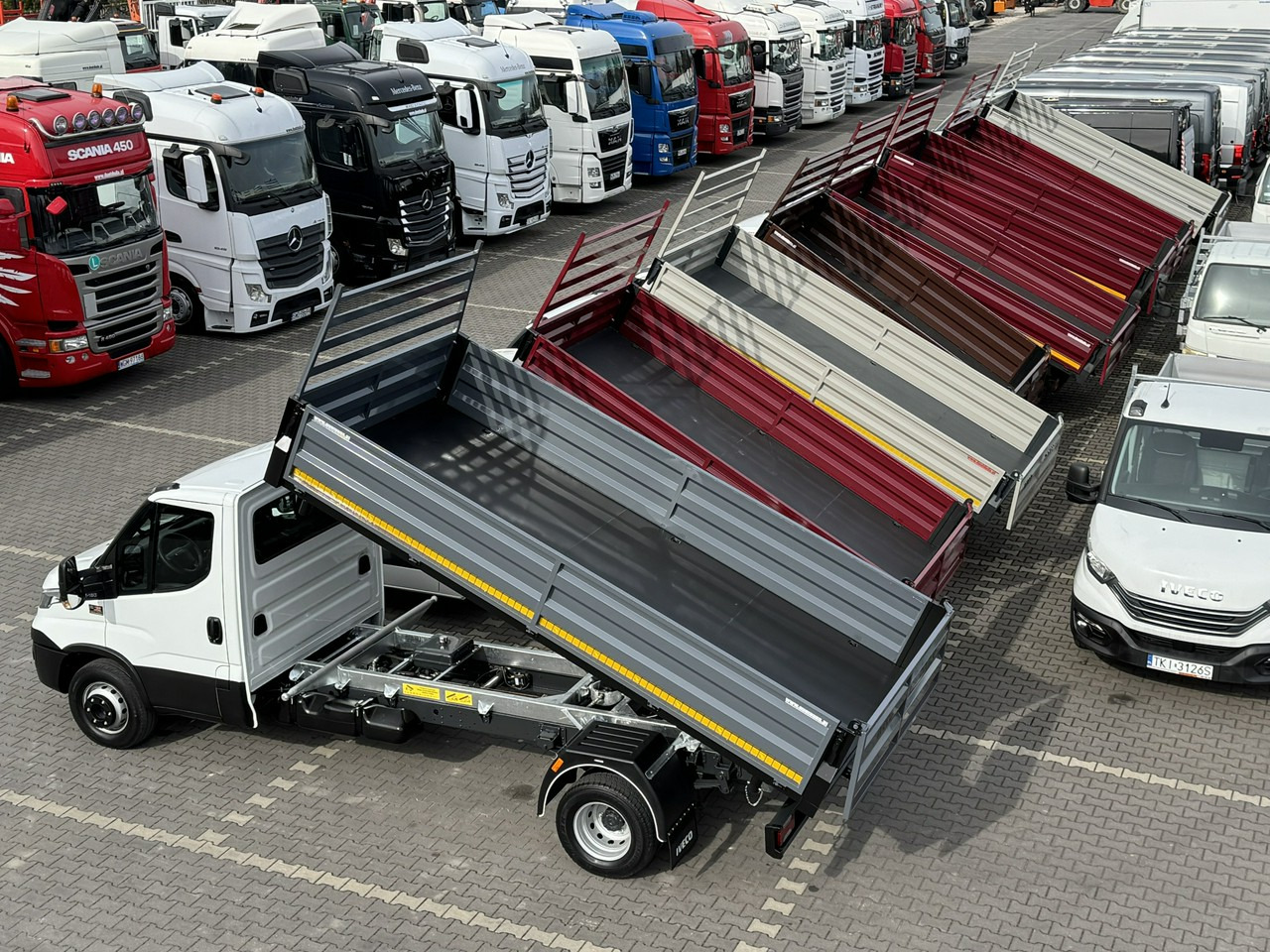 Transportbil med tippflak Iveco Daily 35C14: bild 10