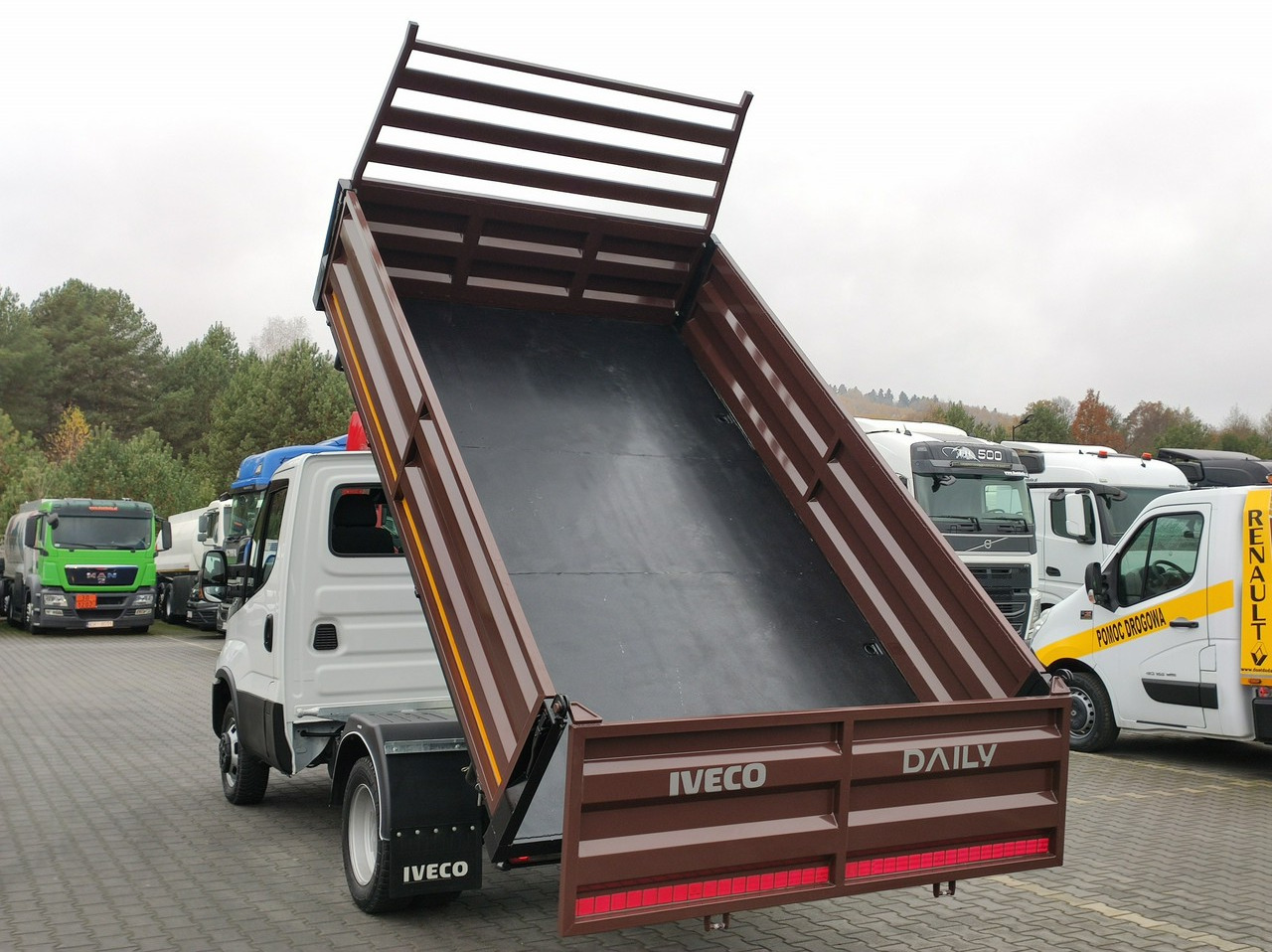 Transportbil med tippflak Iveco Daily 35C14: bild 25