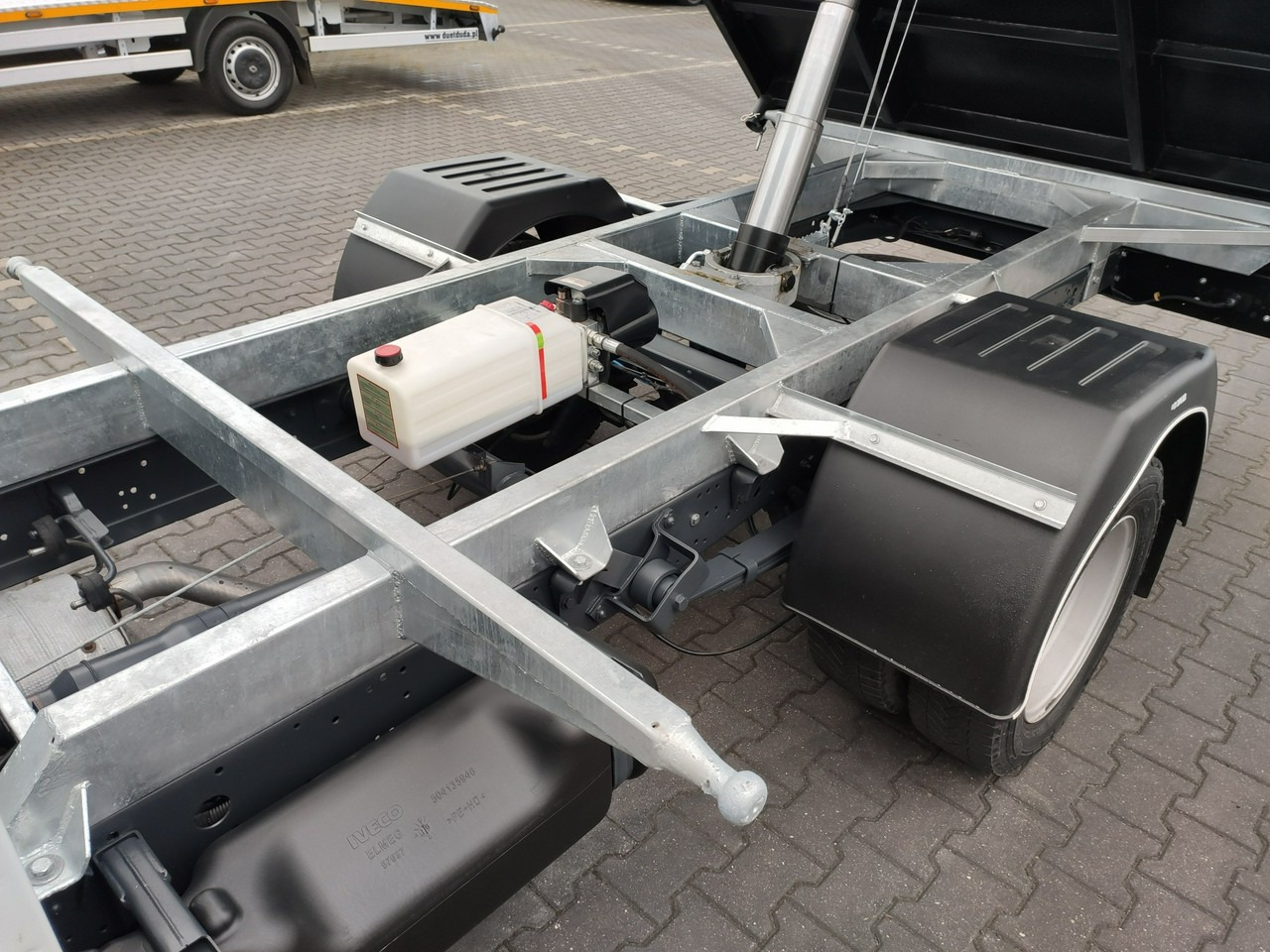 Transportbil med tippflak Iveco Daily 35C14: bild 15