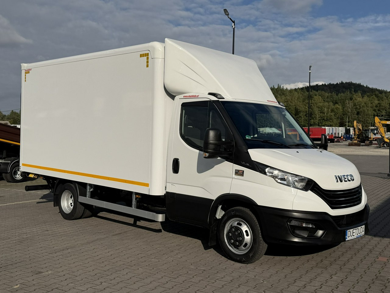 Iveco Daily 35C16 V - Volymskåp: bild 2 Iveco Daily 35C16 V - Volymskåp: bild 2