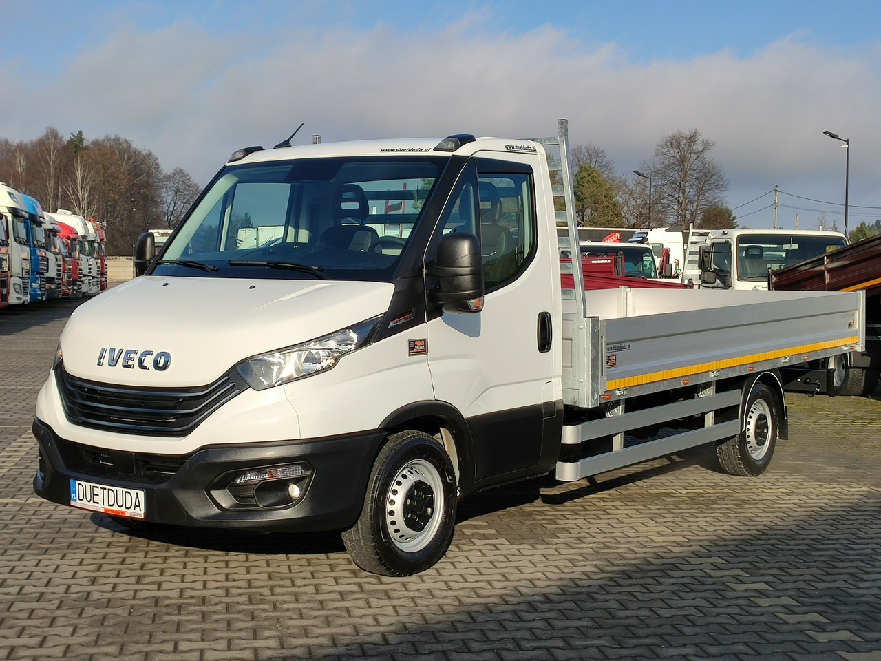 Iveco Daily 35S16 V - Transportbil med flak: bild 2 Iveco Daily 35S16 V - Transportbil med flak: bild 2