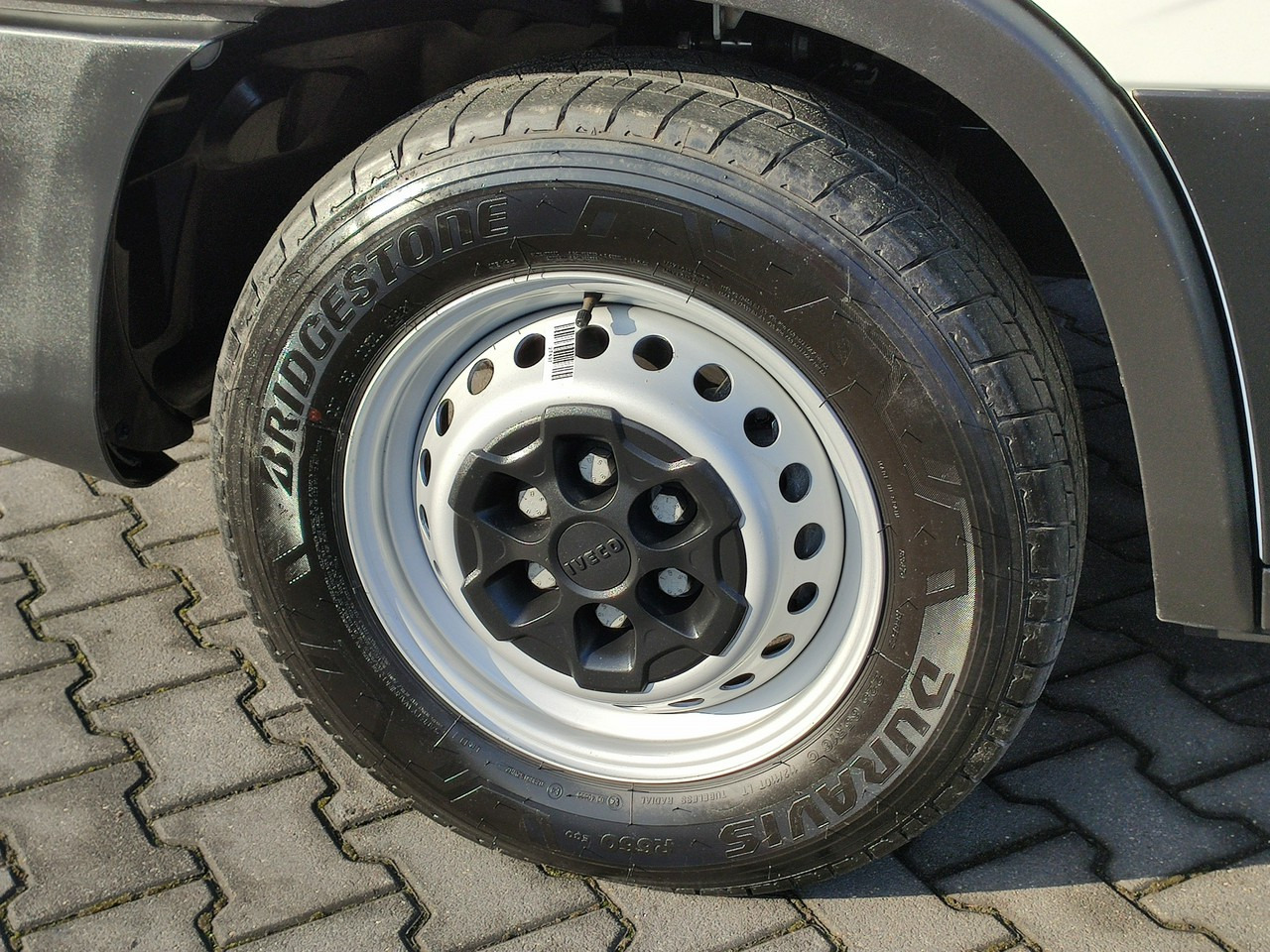 Iveco Daily 35S16 V - Transportbil med flak: bild 3 Iveco Daily 35S16 V - Transportbil med flak: bild 3