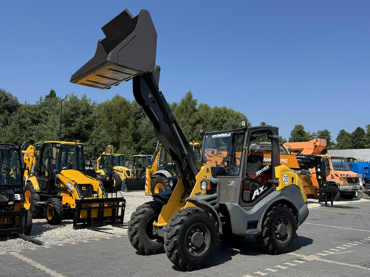 Mecalac AX 700 Szybko-Złącze Łyżka Super Stan - Hjullastare: bild 4 Mecalac AX 700 Szybko-Złącze Łyżka Super Stan - Hjullastare: bild 4