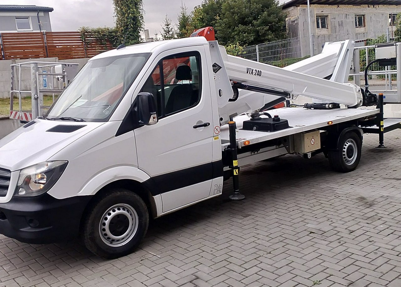 Mercedes Sprinter Zwyżka Podnośnik Koszowy VERSALIFT VTX-240 UDT - Billift: bild 1 Mercedes Sprinter Zwyżka Podnośnik Koszowy VERSALIFT VTX-240 UDT - Billift: bild 1