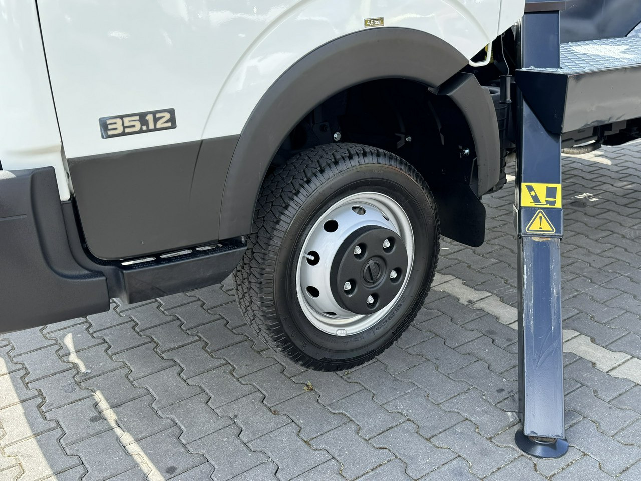 Nissan Cabstar - Billift: bild 4 Nissan Cabstar - Billift: bild 4