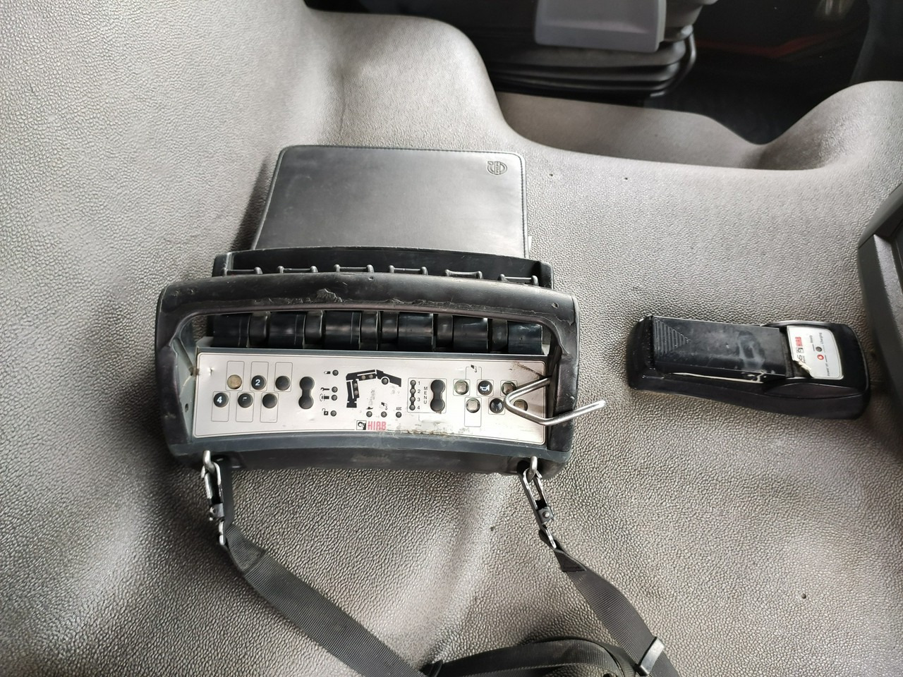 Tippbil lastbil, Kranbil Volvo FMX 410 6x4 13L HDS Radiowy Hydroburta: bild 32