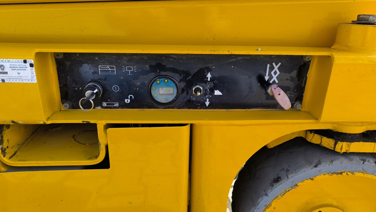 Leasa HAULOTTE Compact 8 HAULOTTE Compact 8: bild 7 Leasa HAULOTTE Compact 8 HAULOTTE Compact 8: bild 7