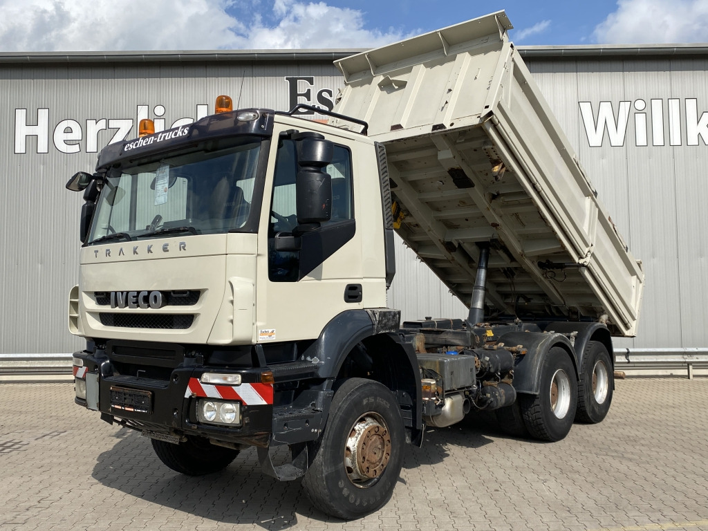 Iveco 410 6x6 - Tippbil lastbil: bild 1 Iveco 410 6x6 - Tippbil lastbil: bild 1